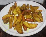 Foto del paso 8 de la receta: Patatas gajo con salchichas de bote