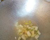 Foto langkah ke 2 dari resep Jamur Kuping Saus Tiram.