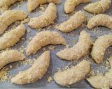 Pihe-puha sajtos kolbászos kifli 🌭🥐🌭 recept fázis 7 fotója