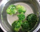 Parmezános brokkolipüré 🥦 recept fázis 1 fotója