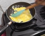 Foto langkah ke 2 dari resep Kwetiaw Goreng Seafood.