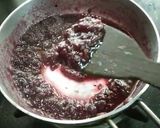 A picture of step 2 of Black Grapes Ice Cream.