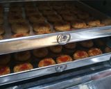 Foto langkah ke 4 dari resep Tumbprint Strobery Cheese cookies.