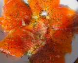 Foto del paso 5 de la receta: Salmón marinado con cítricos