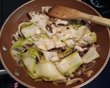 Foto del paso 2 de la receta: Cuscús templado con calabacín y champiñones