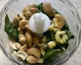 Foto del paso 2 de la receta: Pasta con pesto vegano