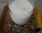 ઠંડું ઇલાયચી દૂધ (Chilled Elaichi Milk Recipe In Gujarati) રેસીપી સ્ટેપ2ફોટો