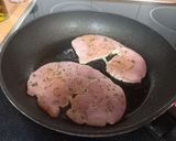 Foto del paso 5 de la receta: 289. Filetes de pavo a la plancha