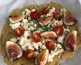 Foto del paso 8 de la receta: Pizza de quinoa, parece una napolitana pero no