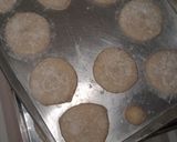 Foto langkah ke 3 dari resep Donat ekonomis untuk jualan(tanpa telur tanpa susu).
