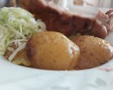 Pulykacomb krumplival és friss káposztasalátával recept fázis 2 fotója