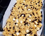 A picture of step 9 of Chocolate Chip Cookie Brownies.