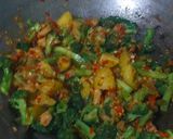 Foto langkah ke 9 dari resep Balado Kentang Brokoli.