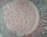Foto del paso 2 de la receta: Licuado fresco de banana, frutilla y naranja