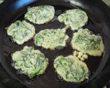 Foto del paso 3 de la receta: Buñuelos con espinacas 🙂