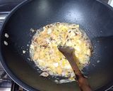Foto langkah ke 2 dari resep Nasi goreng ikan asin simple banget.