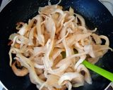 Foto langkah ke 4 dari resep Tumisan Udang Jamur Tiram.