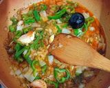 Foto del paso 4 de la receta: Pollo en salsa escabechada agridulce a los aromas de limón negro