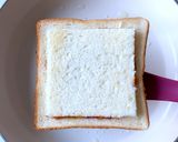 A picture of step 8 of Pocket pizza toast.