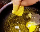 A picture of step 2 of Methi ke pakode.