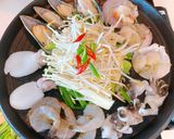 รูปขั้นตอนการทำที่ 3 ของ อาหารทะเลนึ่งรสเผ็ดสูตรเกาหลี+ไทย 해물찜 (แฮมุลจิม) Steamed seafood 🦐🦑style by barbie👩🏼🍳