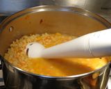 Foto del paso 2 de la receta: Crema de arvejas amarillas con chorizo