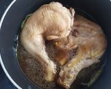 รูปขั้นตอนการทำที่ 2 ของ ไก่ต้มน้ำปลา