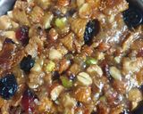 ડ્રાયફ્રુટ ચીક્કી (Dryfruit Chikki Recipe In Gujarati) રેસીપી સ્ટેપ5ફોટો