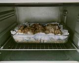 Foto langkah ke 5 dari resep Rosemary Roasted Chicken.