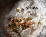 A picture of step 3 of Plate Rawa Idli.