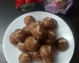 चॉकलेट लडू (chocolate ladoo recipe in Hindi) रेसिपी चरण 8 फोटो