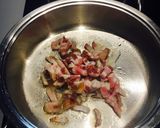 Házi sonkás, sajtos-tejszínes tészta, kakukkfűvel bolondítva recept fázis 1 fotója