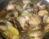 Foto del paso 3 de la receta Almejas a la marinera (rápidas)
