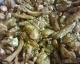 Foto del paso 5 de la receta: Revuelto de salchipapas