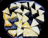 A picture of step 1 of Shahi paneer matar masala.