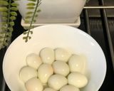 Foto langkah ke 4 dari resep Cara merebus telur puyuh agar matangnya pas dan telur tidak pecah.