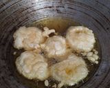 Foto langkah ke 4 dari resep Nasi Bakmoy Ayam Dengan Telur Puyuh Kecap.