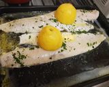Foto del paso 3 de la receta: Merluza aromática y súper fácil