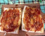 Foto langkah ke 3 dari resep Easy Chessy Pizza.