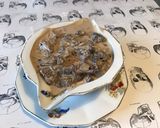Une image de l'étape 8 de Sauce aux morilles,crème,oignon et vin rouge.