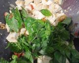 Foto langkah ke 5 dari resep Tumis Tahu Kemangi Pedas Sederhana.