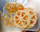 Foto langkah ke 3 dari resep Kembang Goyang Gurih.
