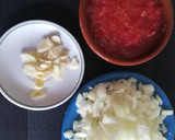 Foto del paso 1 de la receta: Sofrito de tomate y cebolla. Un clásico