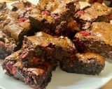 A legjobb csokis-málnás brownie🤩 recept fázis 9 fotója