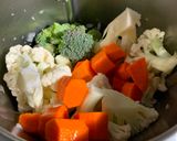Foto del paso 2 de la receta Puré de coliflor y brócoli en Thermomix