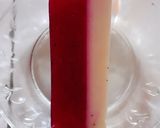 Foto langkah ke 3 dari resep Puding buah naga lapis susu.