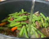 Foto langkah ke 4 dari resep Tumis Buncis Daging Slice.