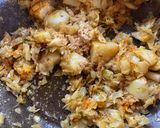 A picture of step 6 of Bandhakopi’r Ghonto Chingri diye (Cabbage Ghonto with prawns).