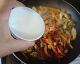 Foto del paso 7 de la receta: Pasta china con pollo, vegetales y salsa de soja. Súper fácil !!