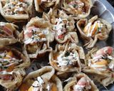 Gambar langkah 4 resipi Eggs paratha lime shrimp.